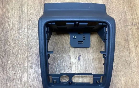 Volkswagen Touareg II Other center console (tunnel) element 7P6864299 1205773 1205773X003404