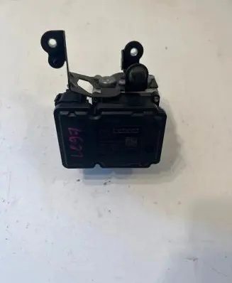 Volvo V70 ABS Pump 30681619 10092604053 000404972C1