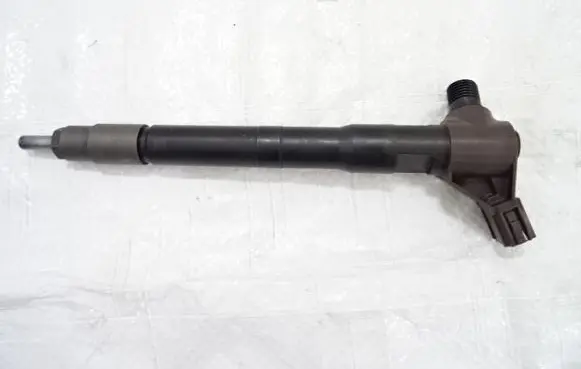 Mazda 6 Fuel injector SH01-13H50