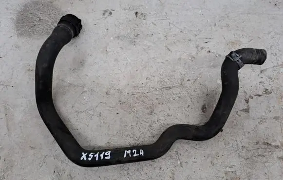 BMW 5 F10 F11 Engine coolant pipe/hose
