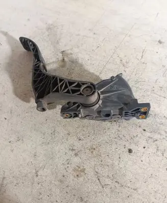 Volkswagen Golf IV Accelerator throttle pedal 1J1721503H 6PV00777001
