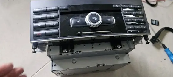 Mercedes-Benz E W212 Radio/CD/DVD/GPS head unit A2129068700 A2128700489 A2129024801