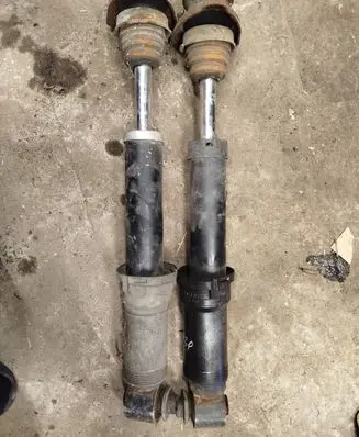 BMW 5 E39 Rear shock absorber/damper 33521092 T913167