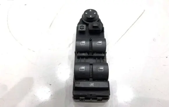BMW 5 E60 E61 Electric window control switch 6951904