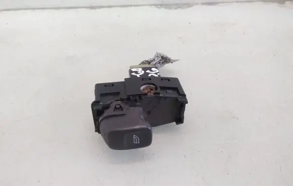 Volvo S60 Electric window control switch 9472275