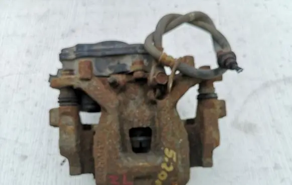 Toyota Camry VIII XV70 Rear brake caliper 4785033270 4782210030 4631033010