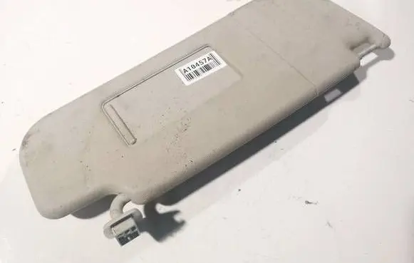 Volkswagen Golf V Sun visor