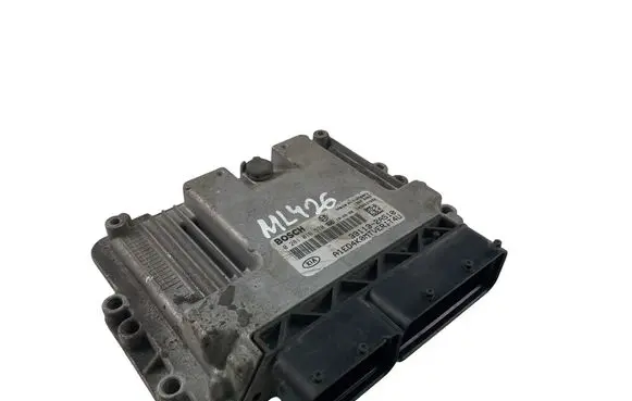 KIA Ceed Engine control unit/module 391132A510 0281016570