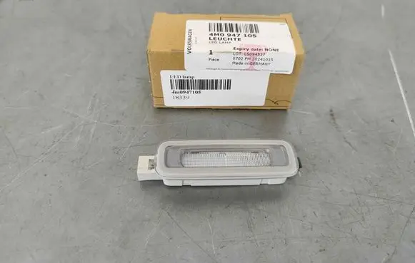 Audi A5 Front seat light 4m0947105