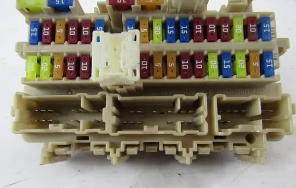 Nissan X-Trail T32 Fuse module