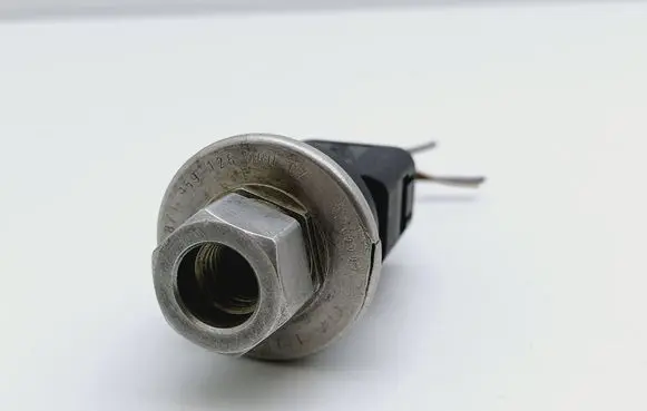 Audi A4 S4 B6 8E 8H Air conditioning (A/C) pressure sensor 8Z0959126