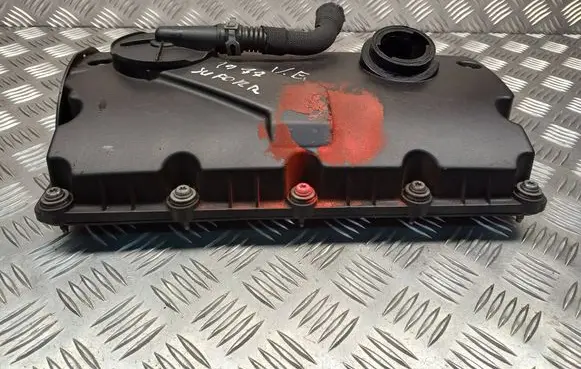 Volkswagen Touran I Rocker cam cover 038103469