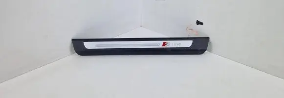 Audi Q7 4M Front sill trim cover 4M0947405B