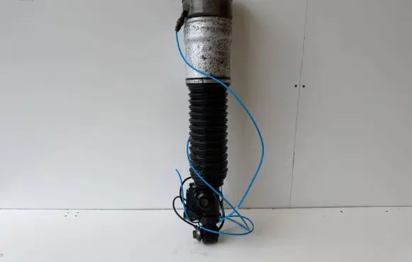 BMW 7 F01 F02 F03 F04 Shock absorber/damper/air suspension 6858812