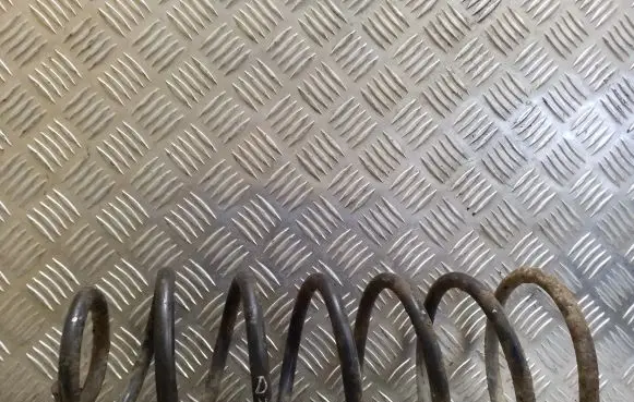 Volkswagen PASSAT B4 Front coil spring