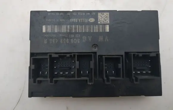 Volkswagen PASSAT B6 Central body control module 3C0959433R