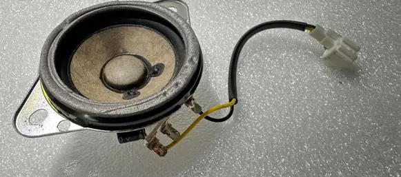 Hyundai i40 Front door speaker