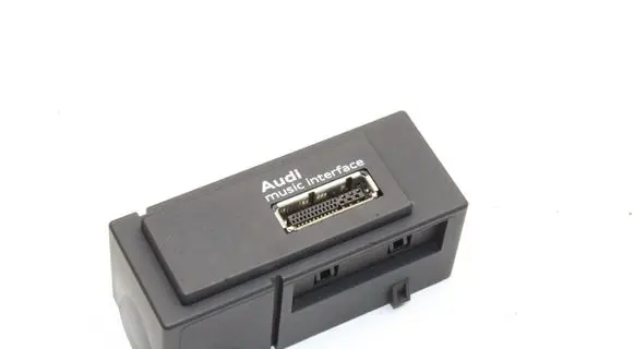 Audi A3 S3 8V AUX in-socket connector 8V0035736