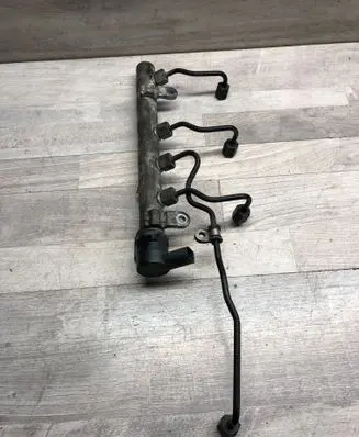 Mercedes-Benz R W251 Fuel main line pipe A6420700495 0609700388