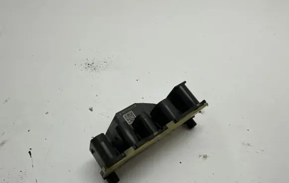Mercedes-Benz E W213 Current control relay A0005459712
