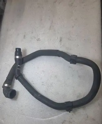 BMW X5 G05 Engine coolant pipe/hose 8863111020