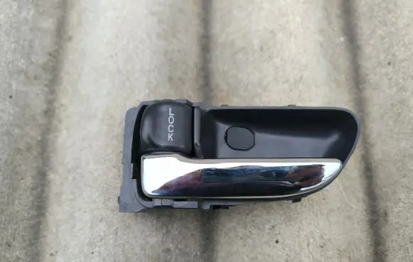 Subaru Legacy Rear door interior handle