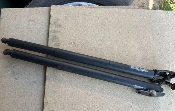 BMW 2 F46 Tailgate/trunk/boot tension spring 7432771 21093134900027 17893910