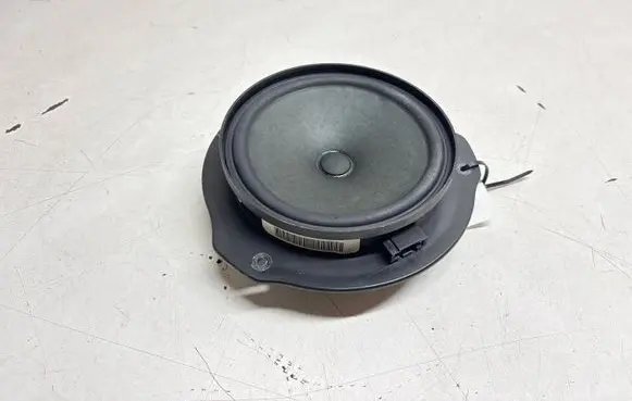 Mercedes-Benz ML W166 Front door speaker A2049062401