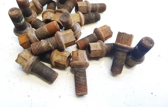 Seat Toledo III (5P) Nuts/bolts 