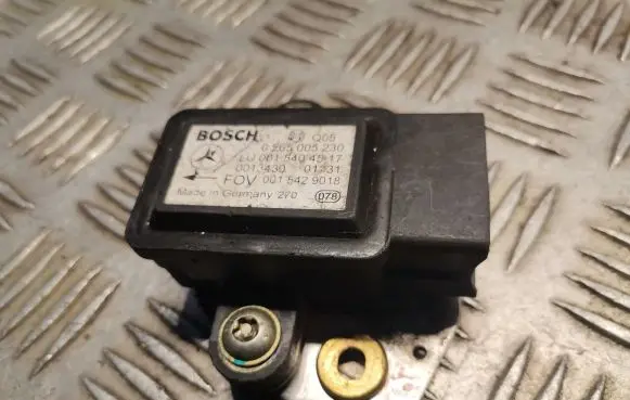 Mercedes-Benz E W210 Yaw turn rate sensor 0015404517