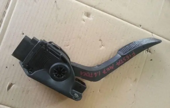 Ford Fiesta Accelerator throttle pedal