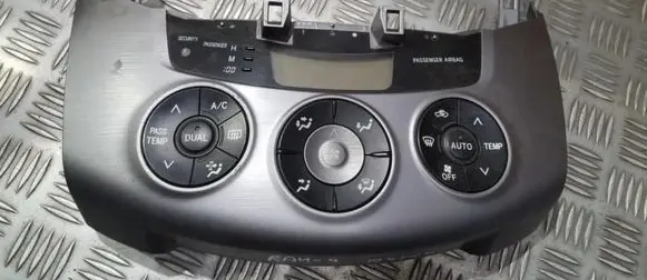 Toyota RAV 4 (XA30) Climate control unit 5590042280 55900-42280