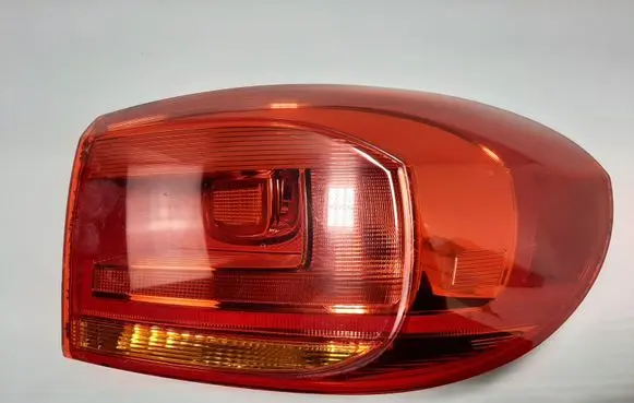 Volkswagen Tiguan Rear/tail lights 5N0945096Q