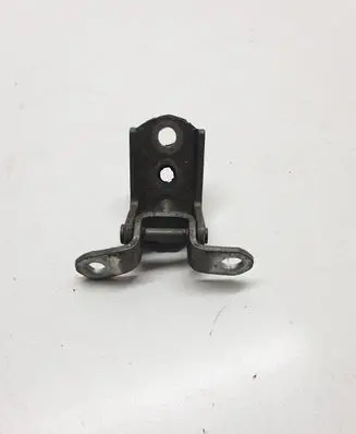 Nissan Qashqai Front door upper hinge