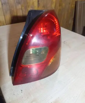 Toyota Corolla Verso E121 Rear/tail lights R12V