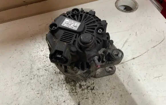 Hyundai i20 (PB PBT) Generator/alternator 2616010 373002A401
