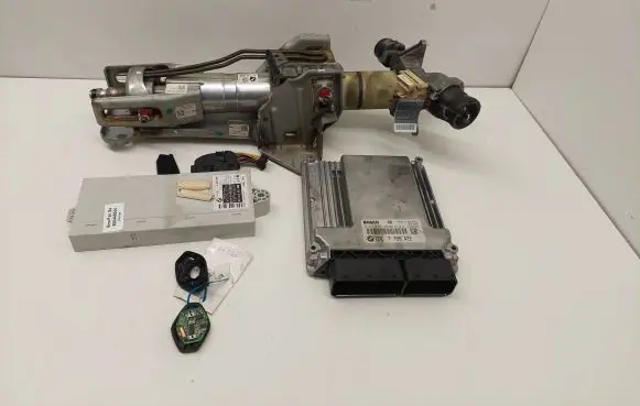 BMW 5 E60 E61 Engine ECU kit and lock set 7798422 0281012190 18560908