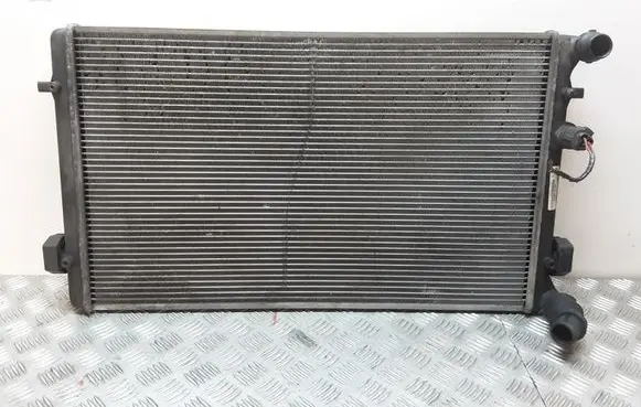 Skoda Octavia Mk1 (1U) Coolant radiator 1J0121253AD