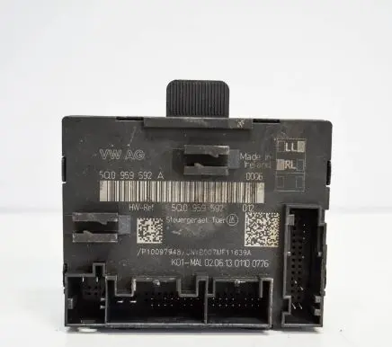 Volkswagen Golf VII Door control unit/module 5Q0959592A