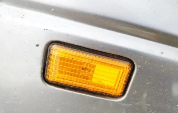Volkswagen PASSAT B3 Front fender indicator light