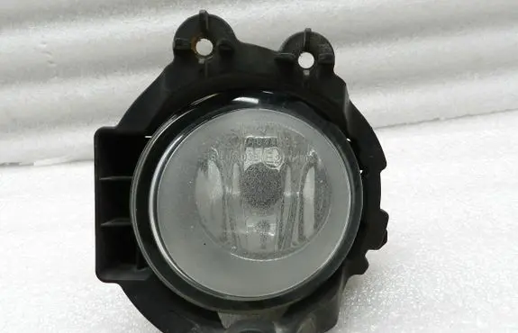 Toyota Avensis T270 Front fog light 812200D042