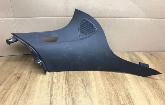 (D)pillar trim (top)