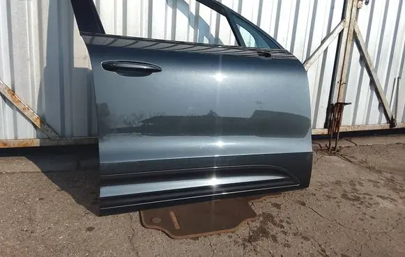 Porsche Macan (95B) Front door 95B831312A