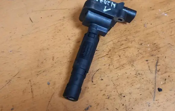 Mercedes-Benz E C207 W207 High voltage ignition coil A0001502580