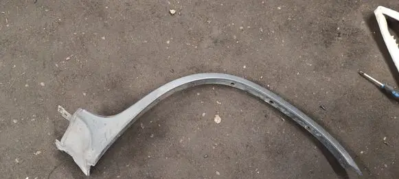 BMW X5 E53 Front arch trim 8408704