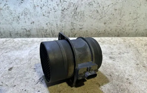 Volkswagen PASSAT B7 Mass air flow meter 0281002956 287605003 03L906461A