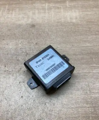 Mazda 323 Immobilizer control unit/module BH4A675G2A
