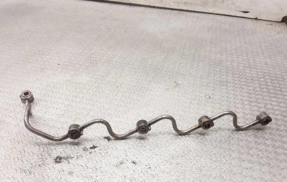 Toyota Corolla Verso AR10 Fuel return line/hose 
