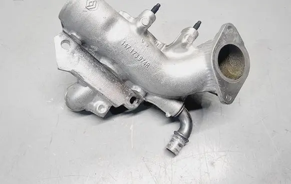 Renault Captur EGR valve line/pipe/hose 1471700QAC 147173974R