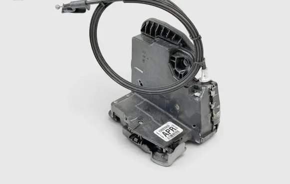 Chevrolet Suburban Rear door lock 13597803 13501210 13598379